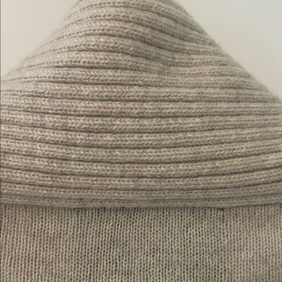 Intermix V-neck Cream Sweater - Picture 4 of 4